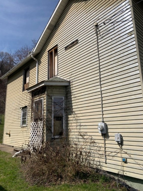 3980 Jordan St, South Heights, PA 15081