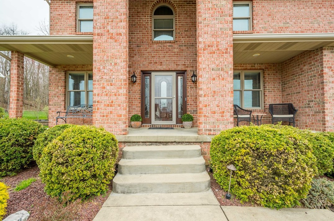823 Ponderosa Dr, Imperial, PA 15126