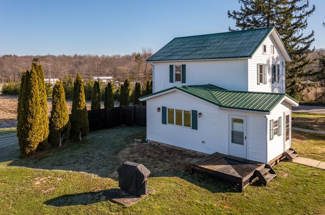 491 Mercer Rd, Greenville, PA 16125