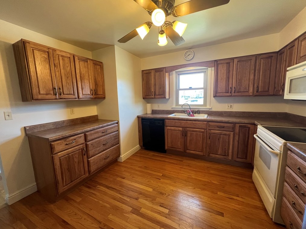 785 High St, California, PA 15419-1425