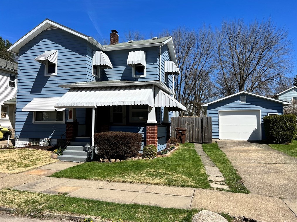 224 Elm Ave, Sharon, PA 16146