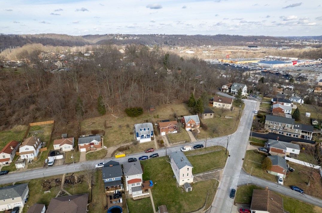 285 Patterson Ave, Bridgeville, PA 15017