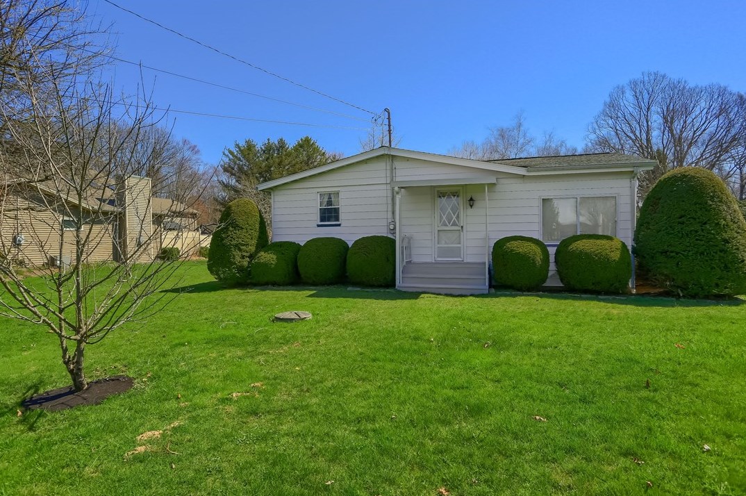 118 Sequoia Dr, Mercer, PA 16137