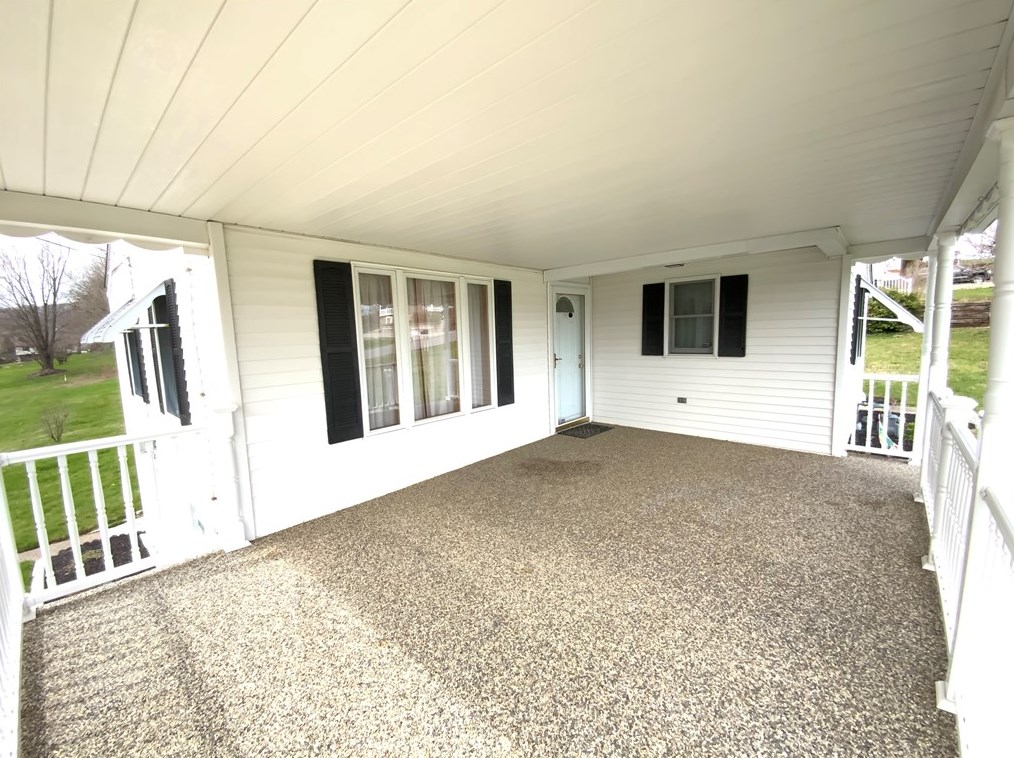 105 Lacock St, Washington, PA 15301-2429