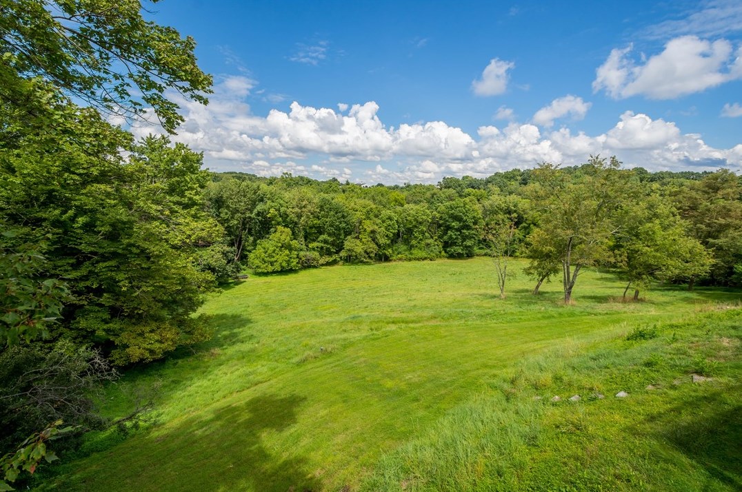 501 Hillside Dr, Sewickley, PA 15143