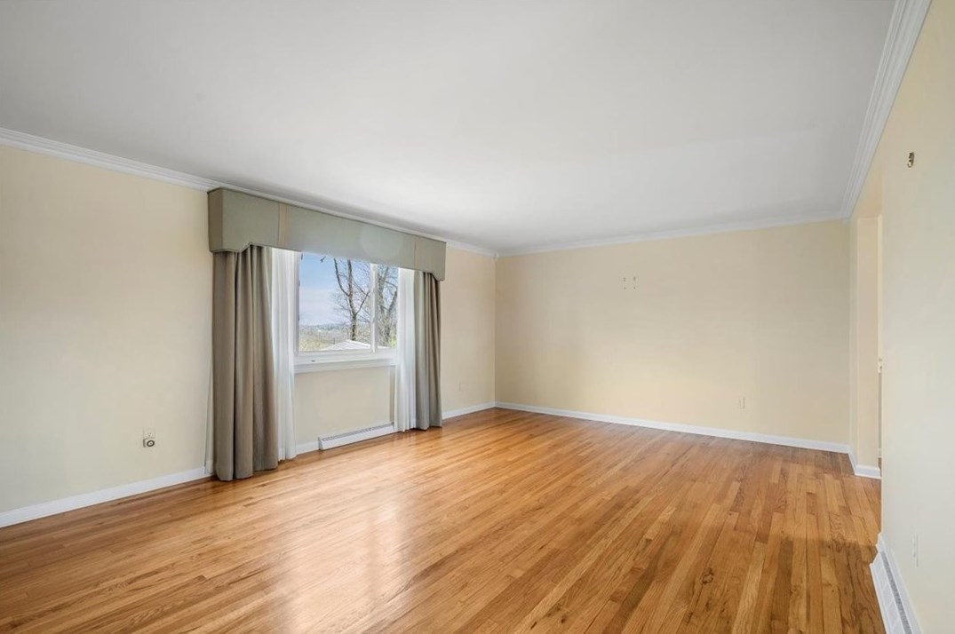 818 Sweetleaf Dr, Monroeville, PA 15146-1140