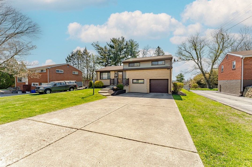 603 Blueberry Rd, Monroeville, PA 15146-1210