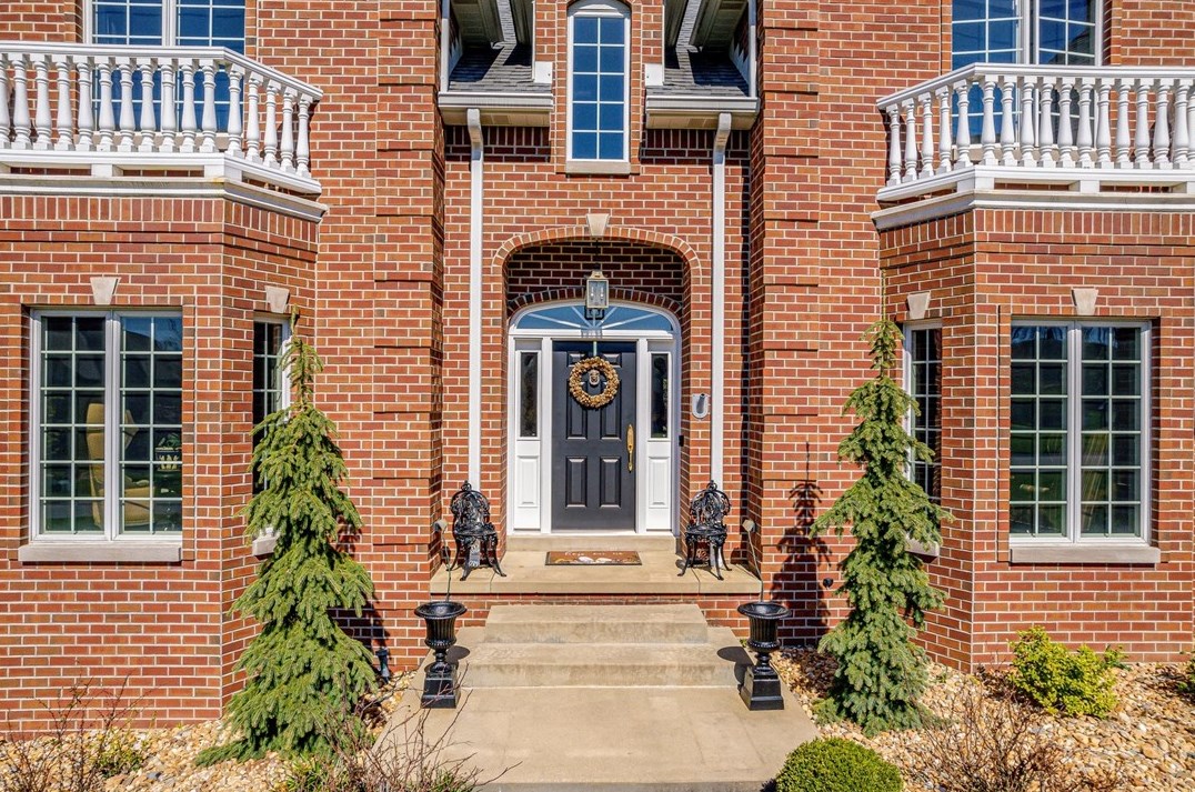 1142 Lauralynn Dr, Latrobe, PA 15650