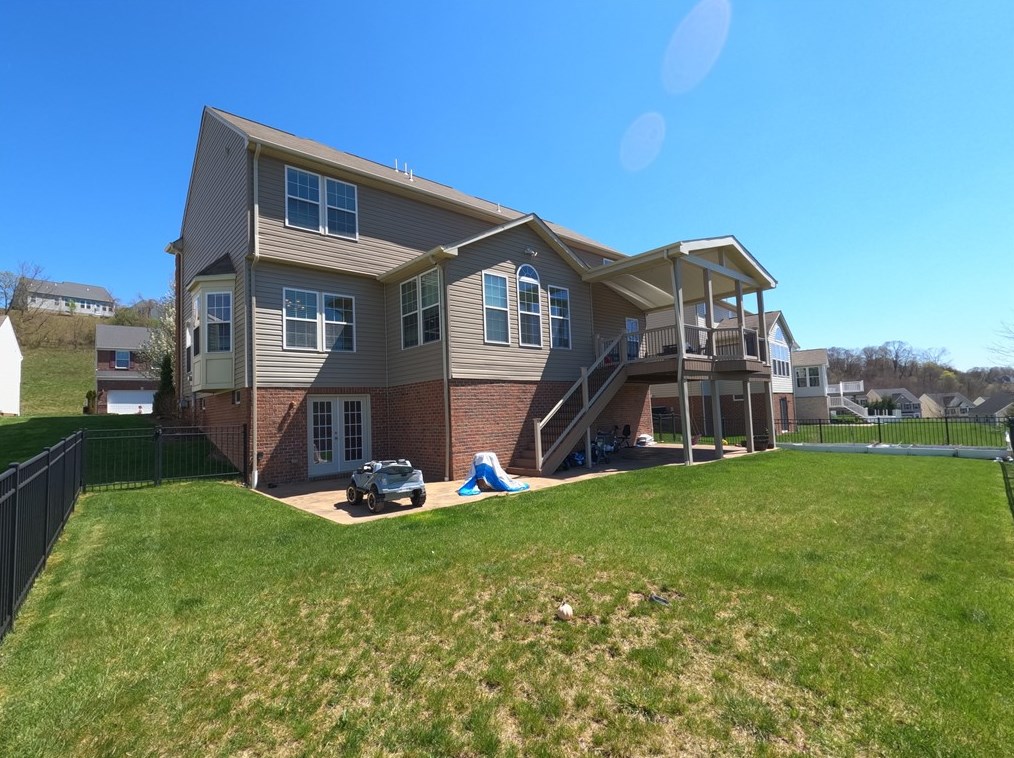 6044 Middlefield Dr, Mc Donald, PA 15057