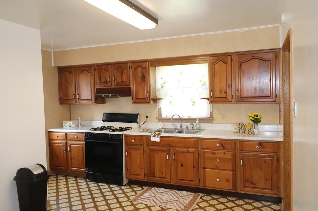 651 Clark Ave, Indiana, PA 15701-3126