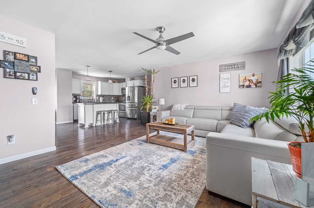 1413 Annette Ave, Library, PA 15129