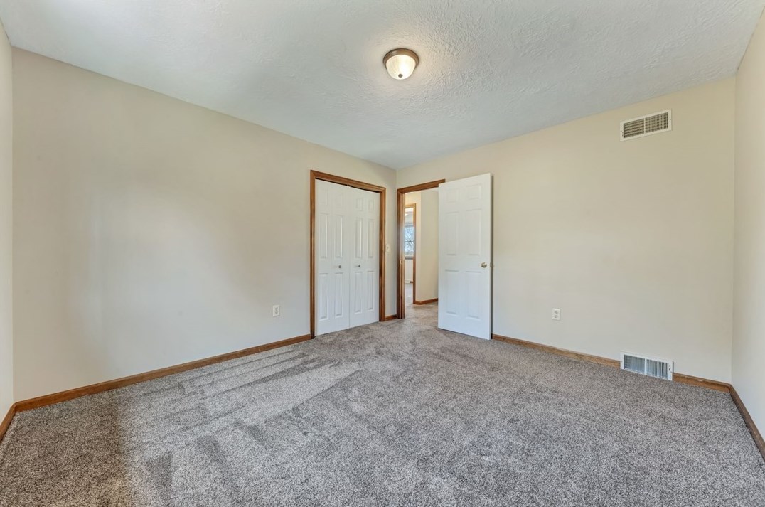 251 Cumberland Dr, Seven Fields PA  16046-8005 exterior