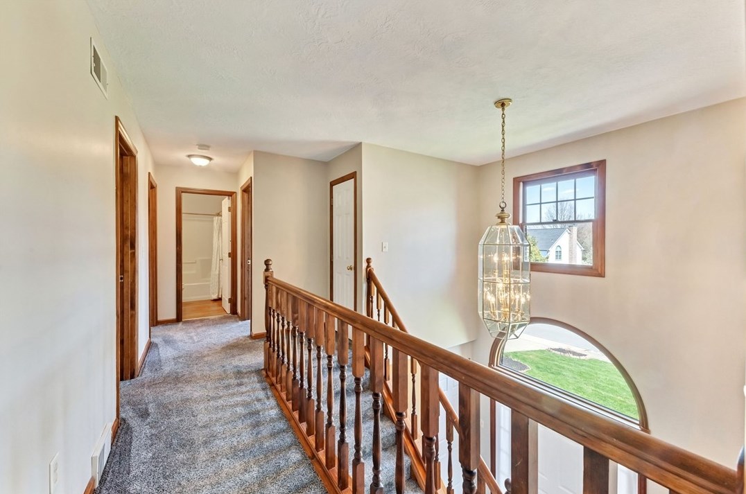 251 Cumberland Dr, Seven Fields PA  16046-8005 exterior