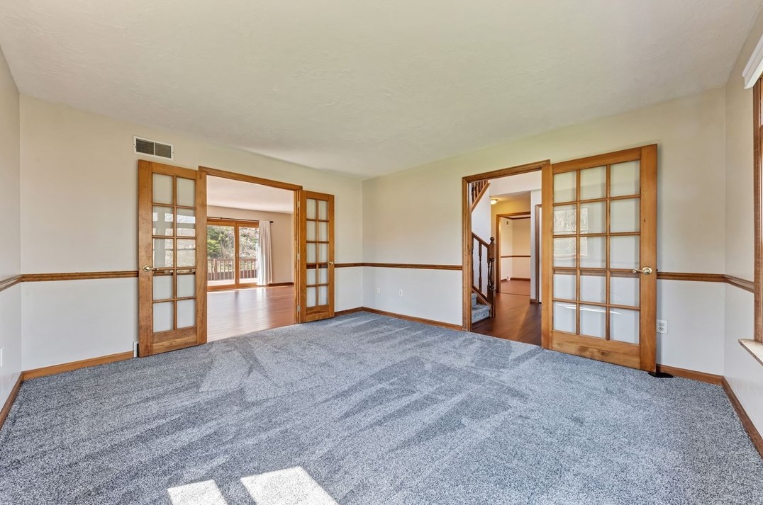 251 Cumberland Dr, Seven Fields PA  16046-8005 exterior