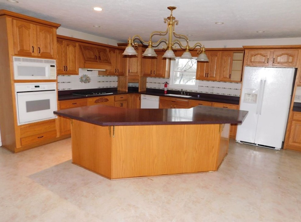 203 E Treser Ave, New Castle, PA 16102