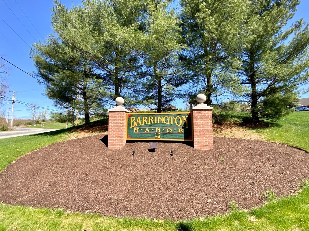 127 Barrington Dr, Noblestown, PA 15071