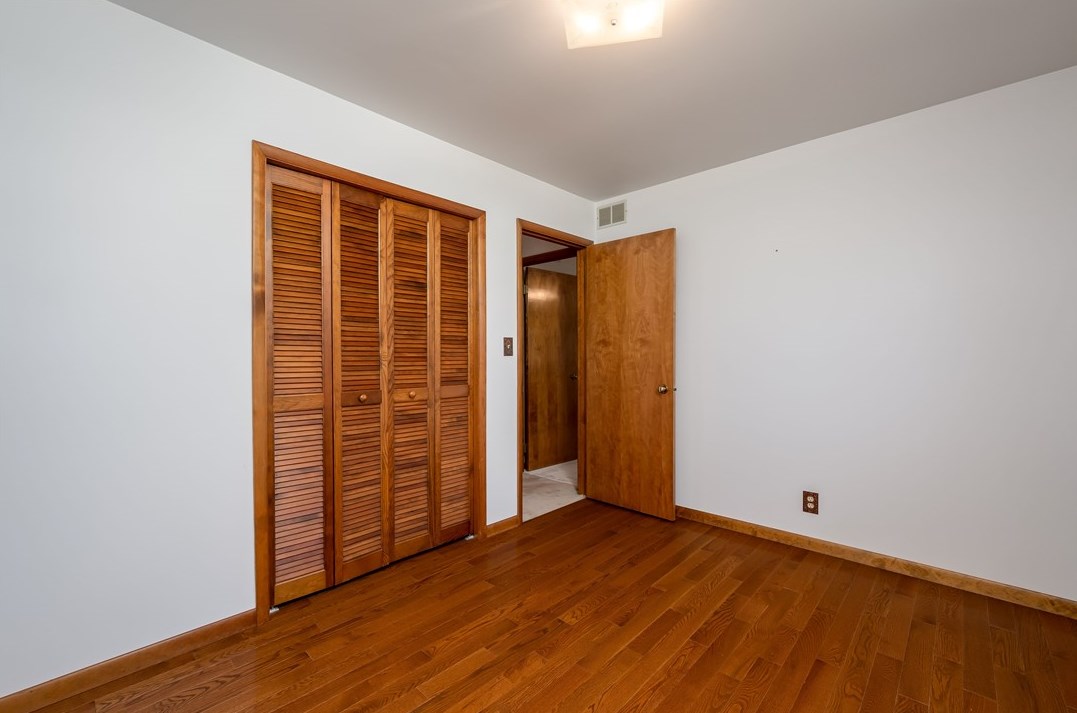 102 Rembrandt Dr, Butler PA  16002-7558 exterior