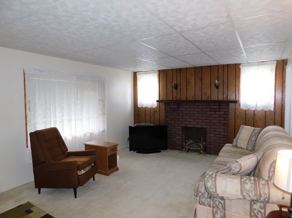 618 Morgantown Rd, Oliphant Furnace PA  15401-5442 exterior