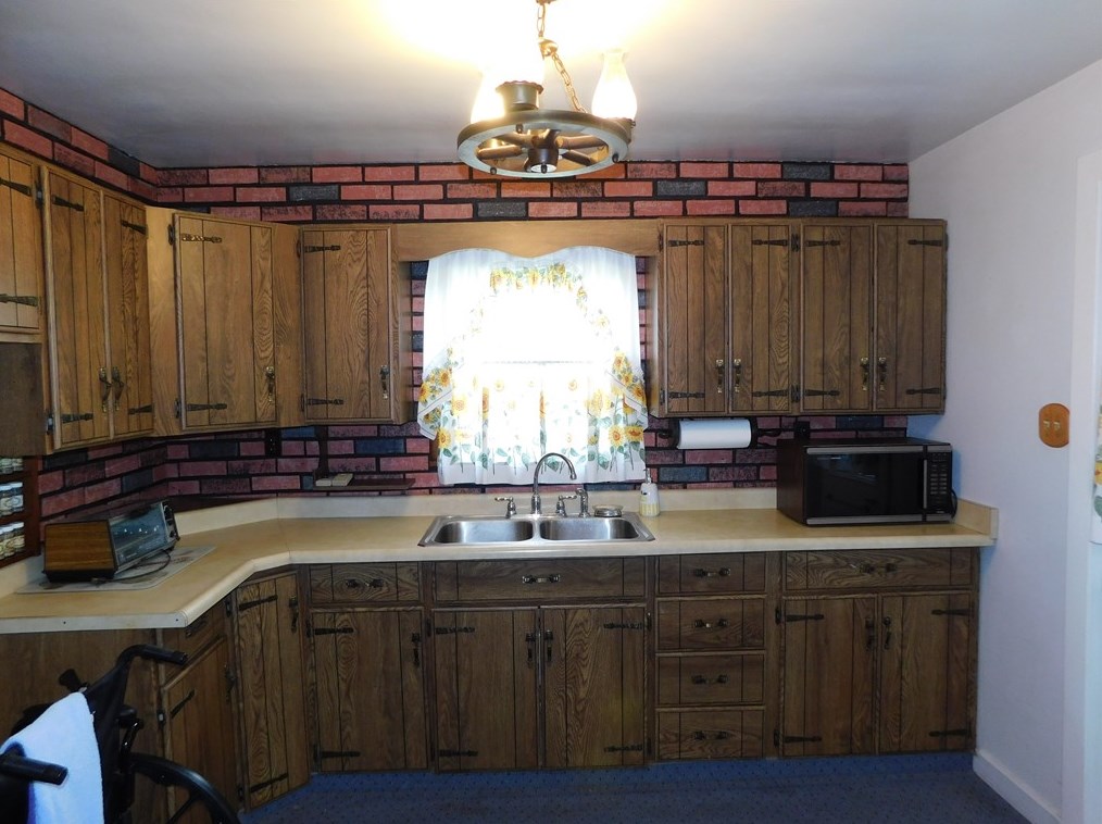 618 Morgantown Rd, Oliphant Furnace PA  15401-5442 exterior