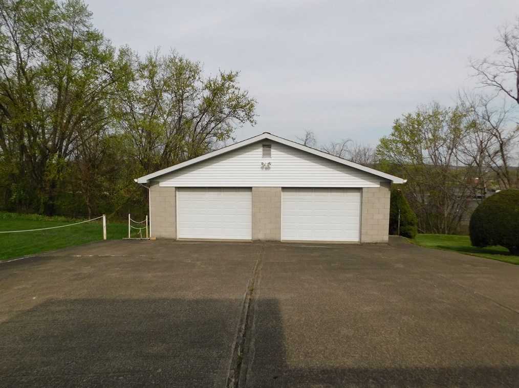 618 Morgantown Rd, Oliphant Furnace PA  15401-5442 exterior