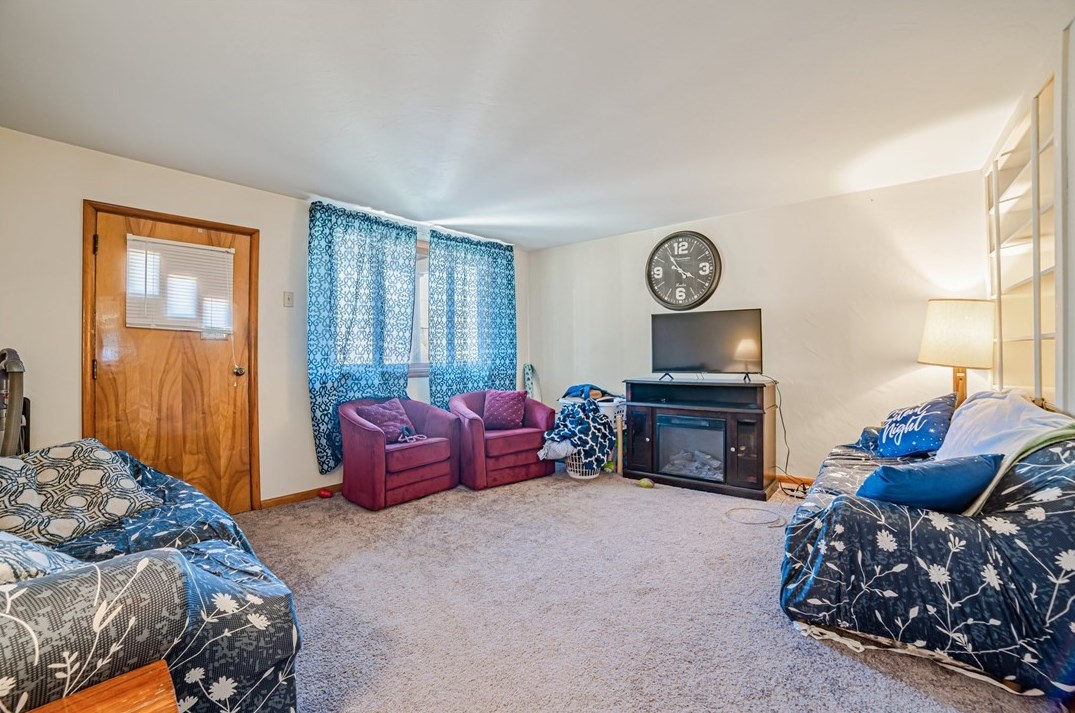 106 Neville St, New Eagle, PA 15067