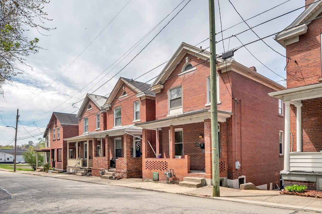 416 Urania Ave, Greensburg, PA 15601-3308