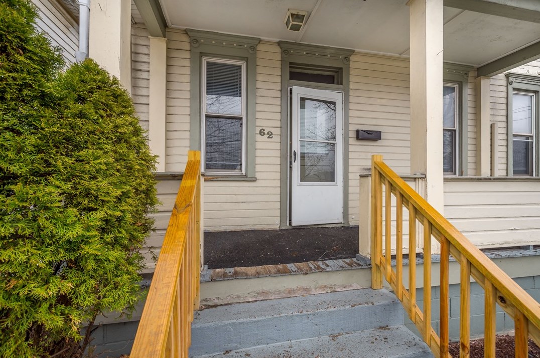 62 Broad St, Leetsdale, PA 15056