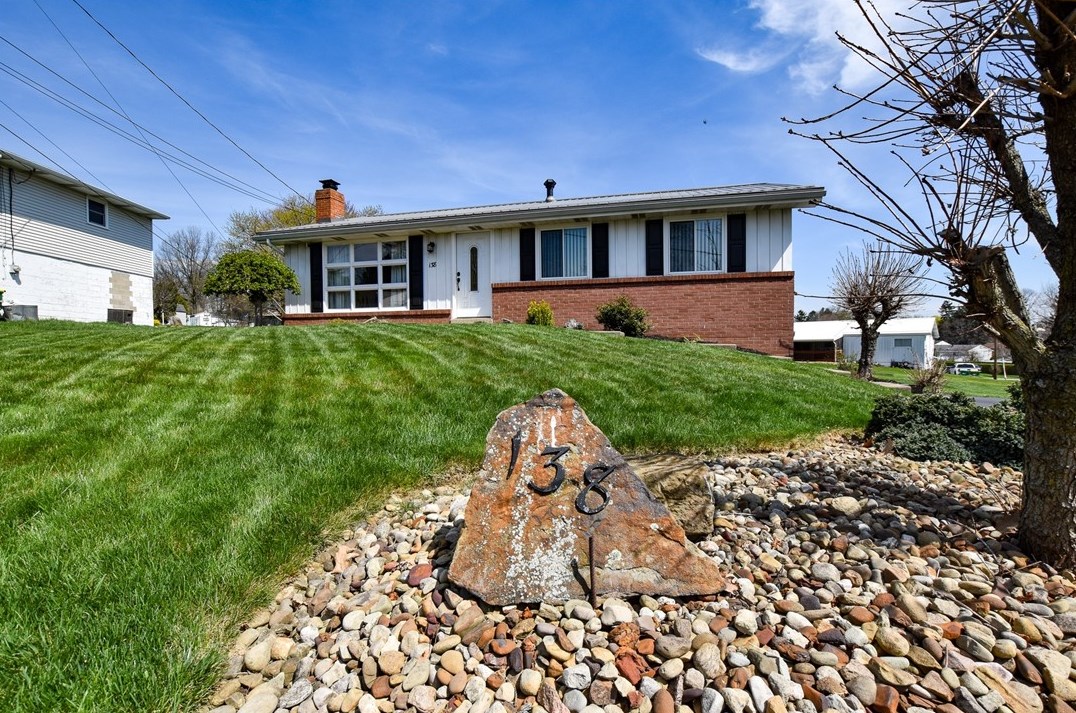 138 David Dr, Butler, PA 16001-2766