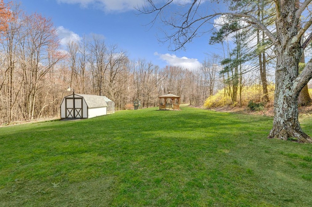 259 Concord Circle Rd, Beaver Falls, PA 15010