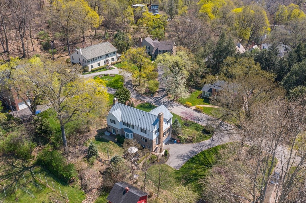 513 Osborne Ln, Sewickley, PA 15143