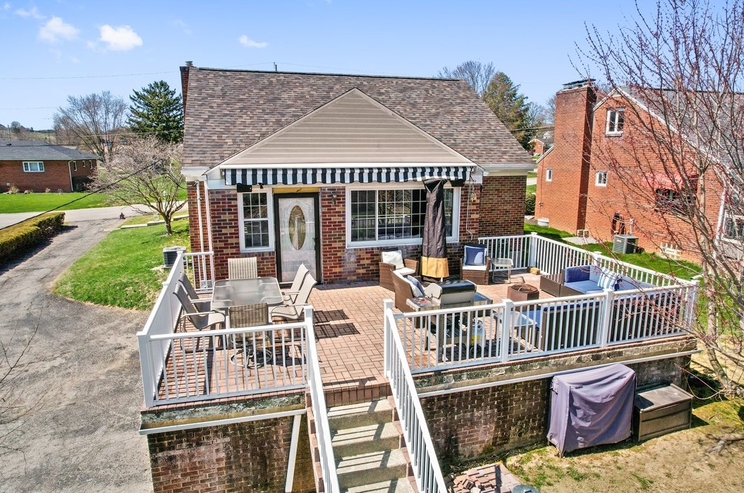 309 Thorne St, Houston, PA 15342