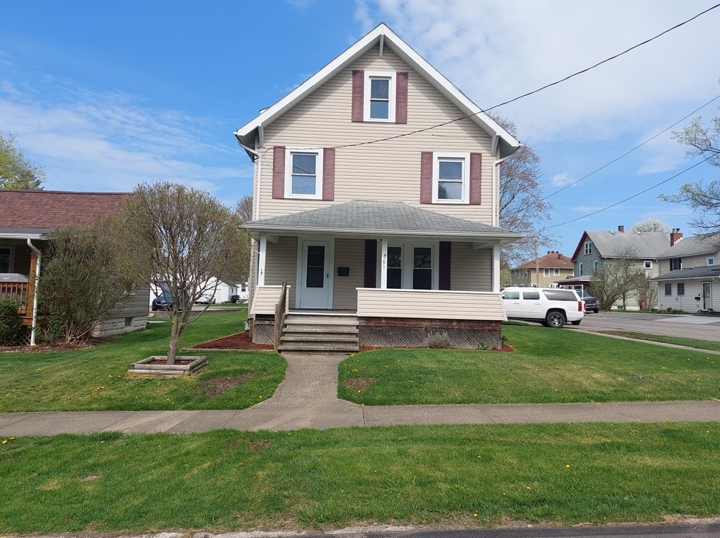 801 Stewart Ave, Grove City, PA 16127