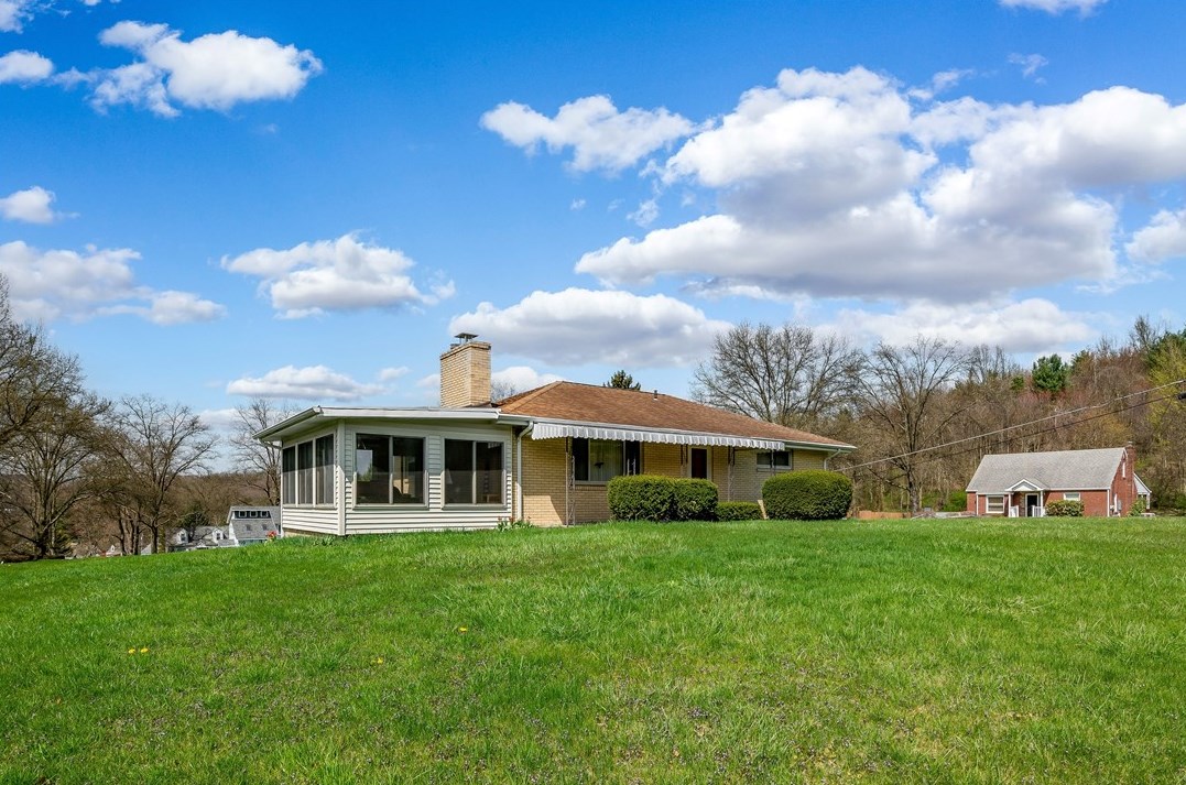 114 Thorn Dr, Valencia, PA 16059