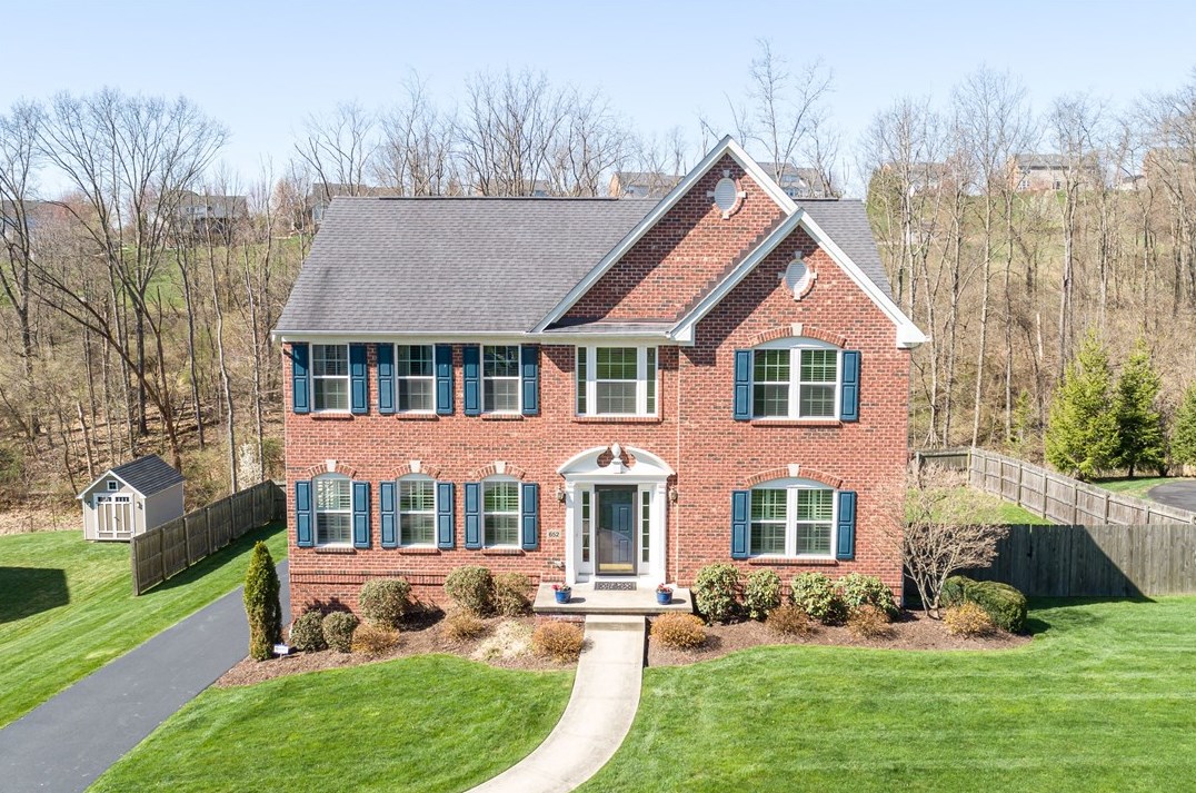 652 Scenic Ridge Dr, Venetia, PA 15367-2386
