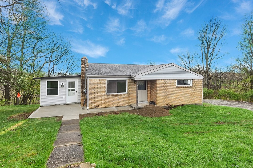 2026 Ridge Rd Ext, Ambridge, PA 15003