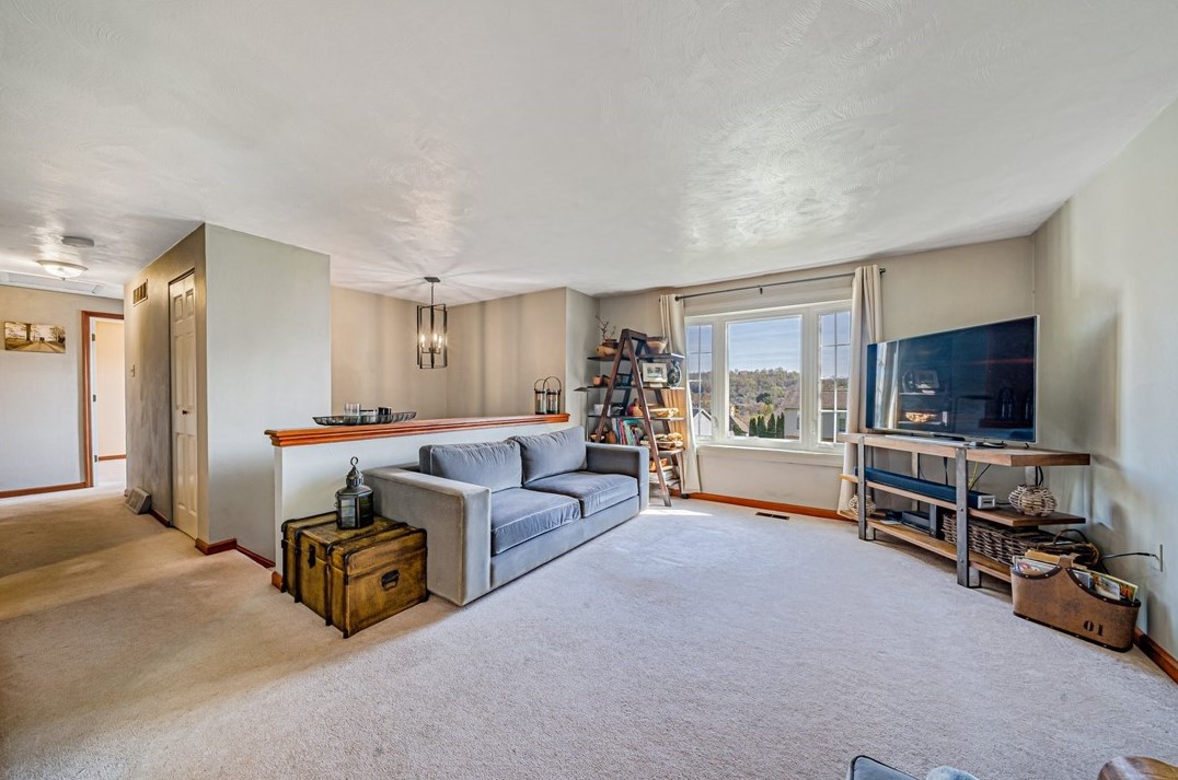 36 Tami Dr, Greensburg, PA 15601