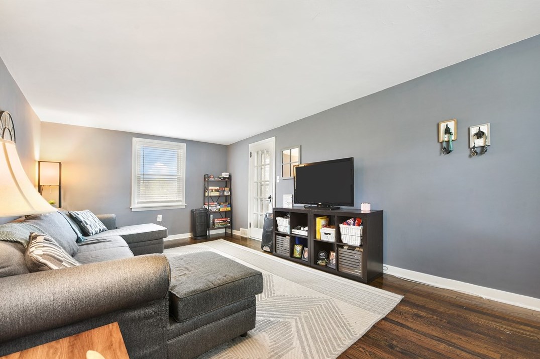 238 E Fairmont Ave, Trafford, PA 15085