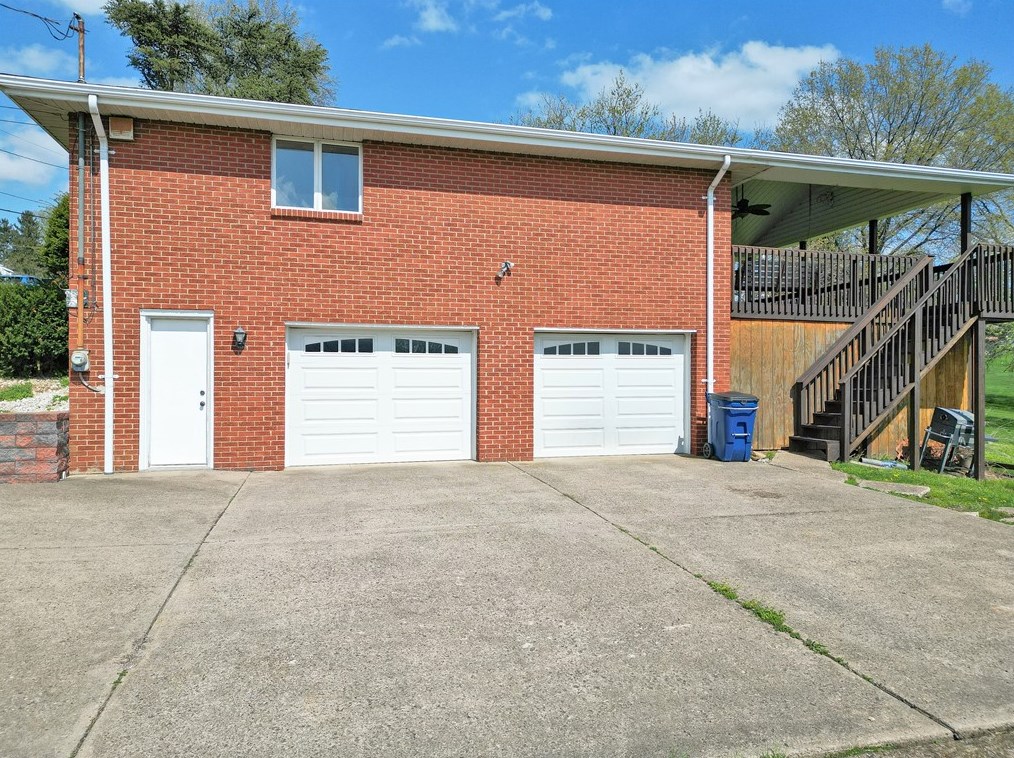 1440 Grandview Ave, Washington, PA 15301-5861