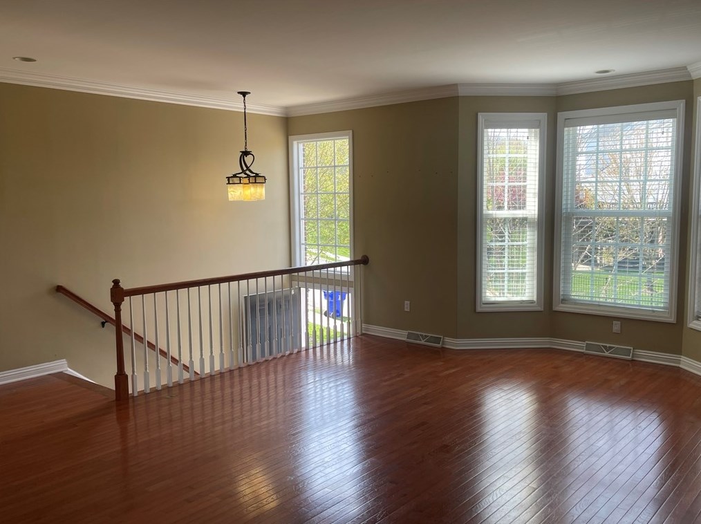 544 E Vanderbilt Dr, Seven Fields, PA 16046