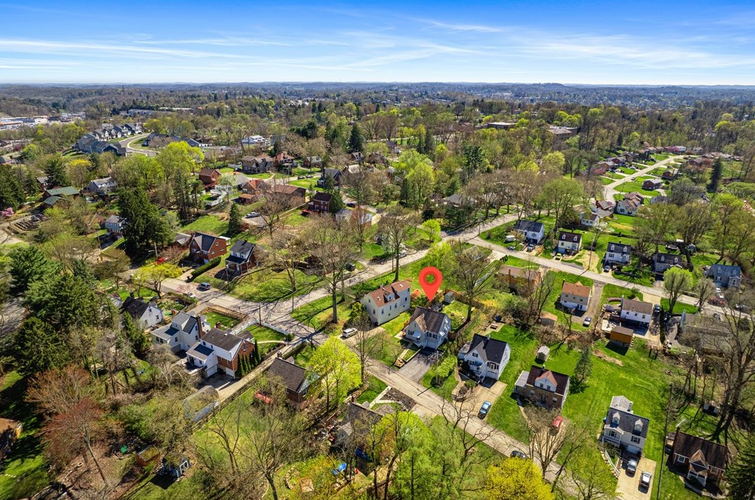 2101 Pleasant St, Bethel Park PA  15102-2133 exterior