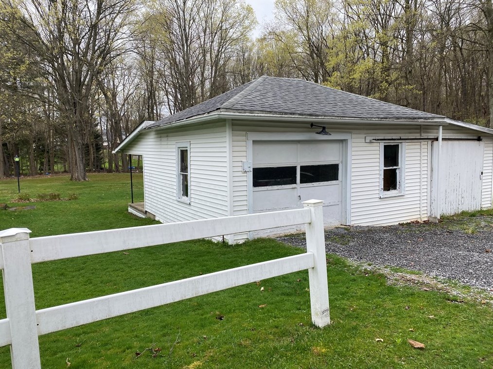 43 Chestnut St, Stoneboro, PA 16153