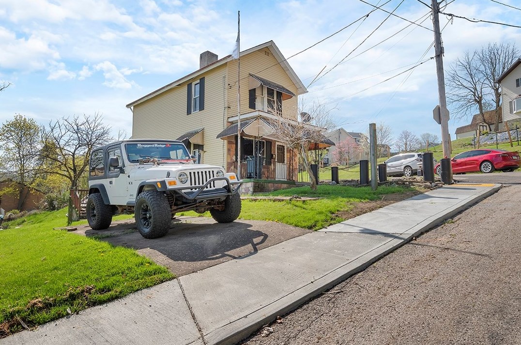 514 Ash St, California PA  15419-1202 exterior