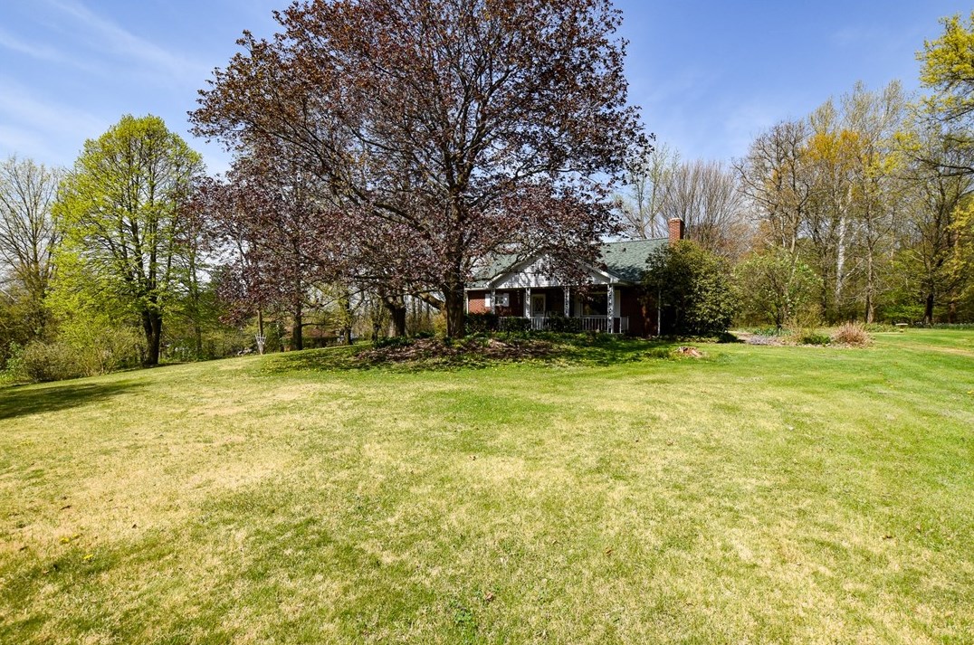 109 Neupert Rd, Cabot, PA 16023-2211