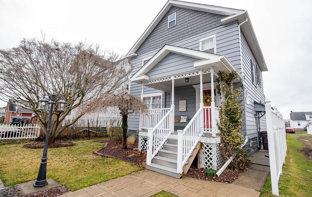313 Martin Ave, Ellwood City, PA 16117