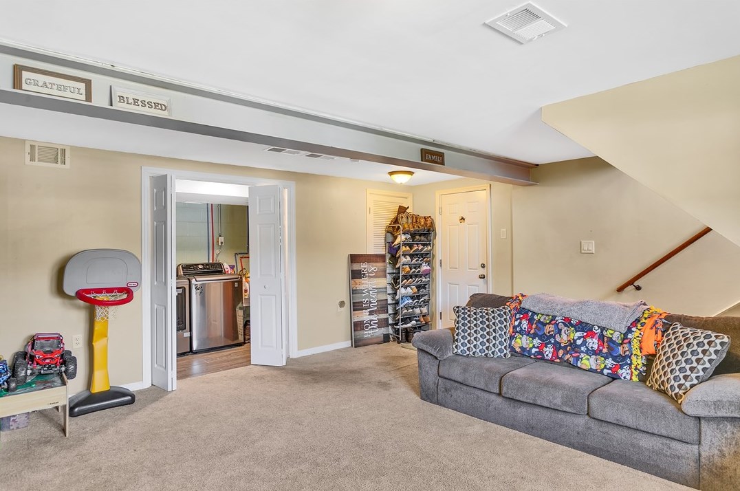 119 Mcquistion Rd, Butler PA  16001-3429 exterior