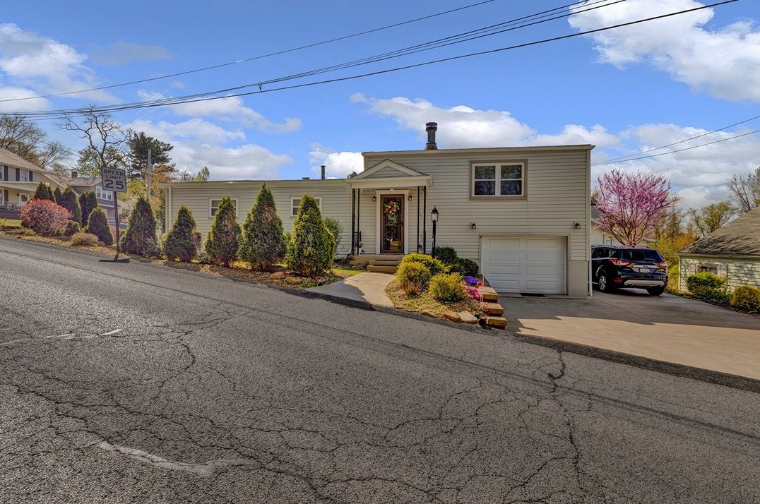 754 Wolf Ave, Rochester, PA 15074