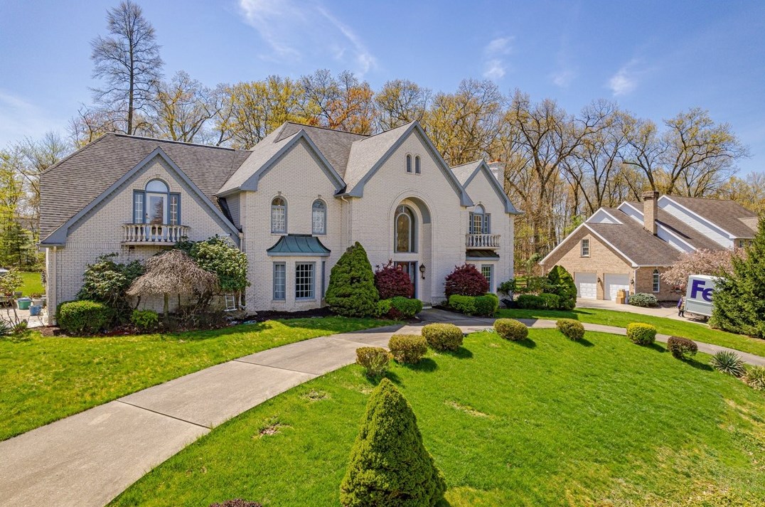 2171 Chardonnay Cir, Gibsonia, PA 15044