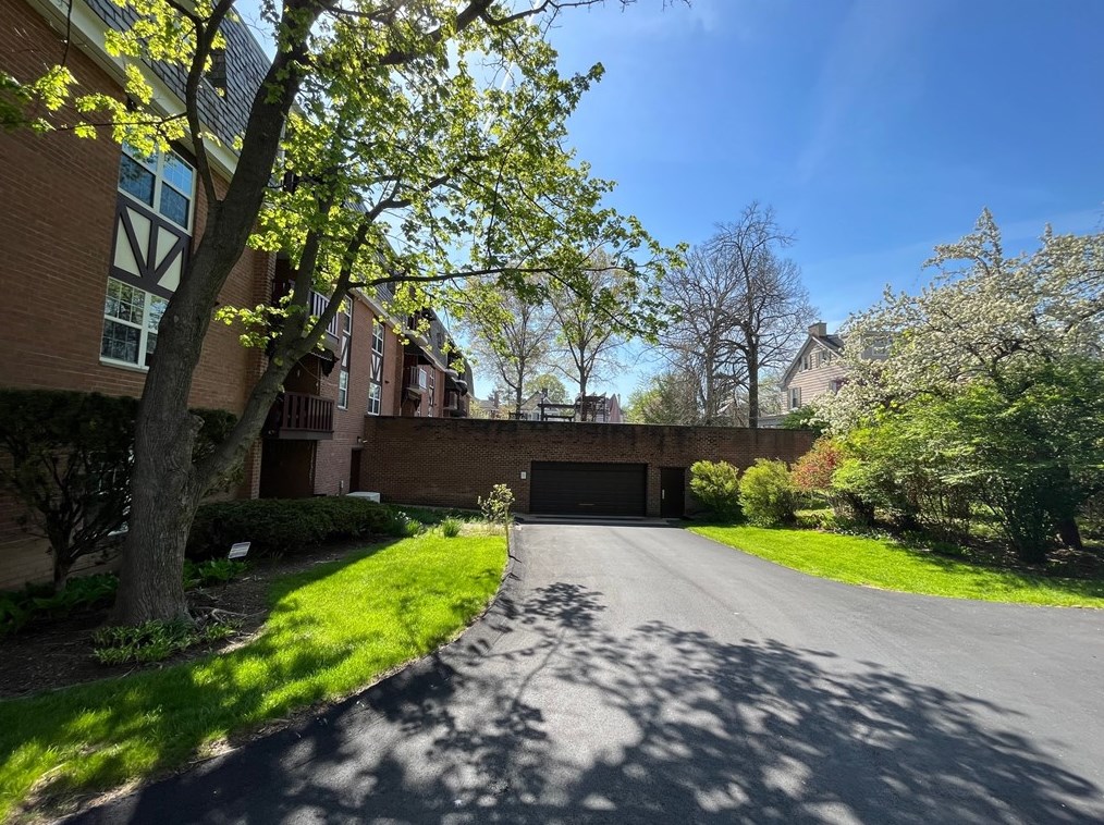 136 Centennial Ave #205, Sewickley, PA 15143