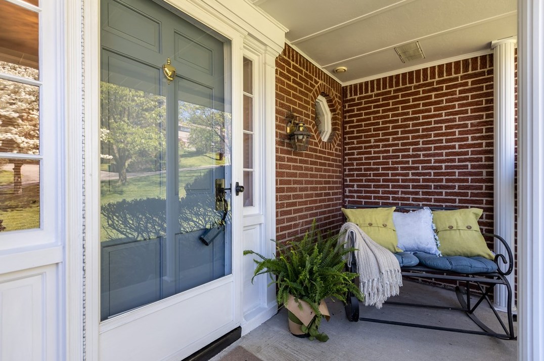 116 Hawthorne Dr, Penn Hills, PA 15235