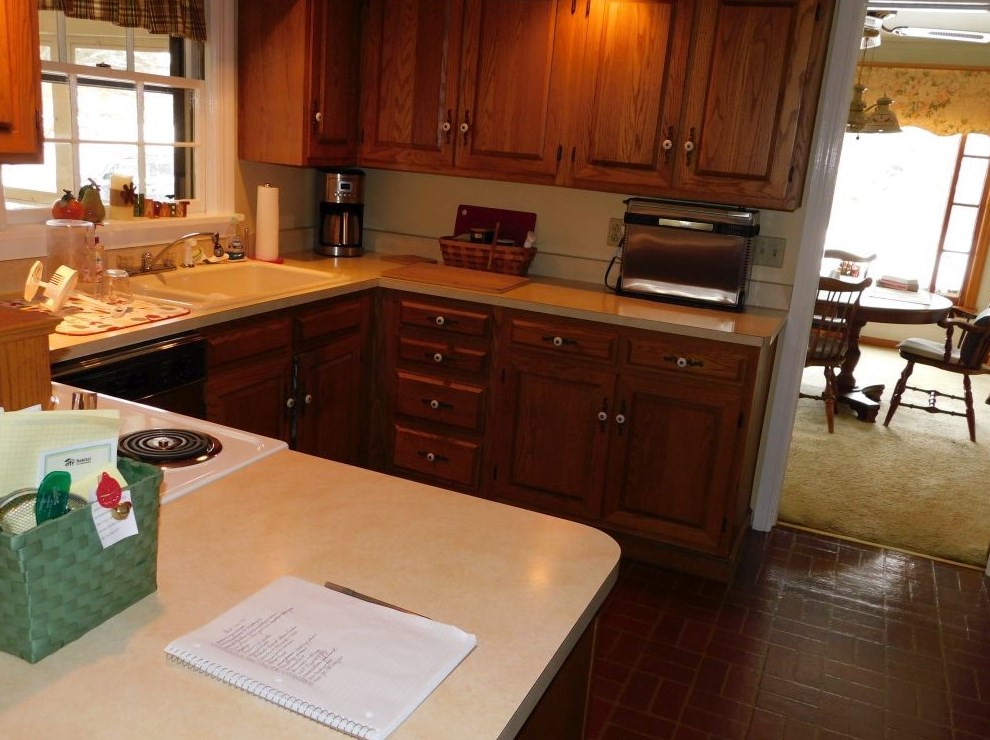 221 Ligo Dr, New Wilmington, PA 16142
